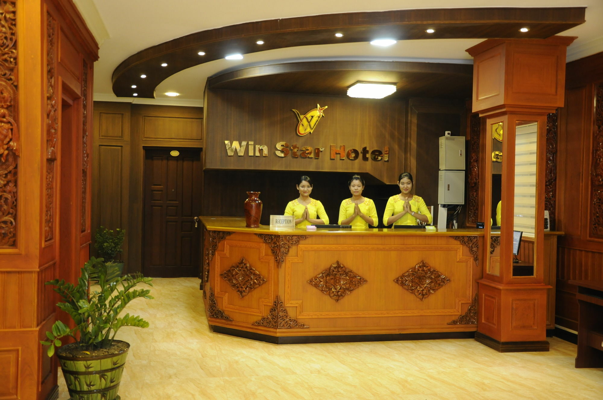 Win Star Hotel Mandalay Eksteriør bilde